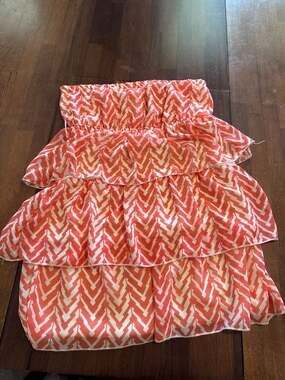 rue21 Coral and White Geometric Chevron Tiered Ruffle Strapless Mini Dress Size